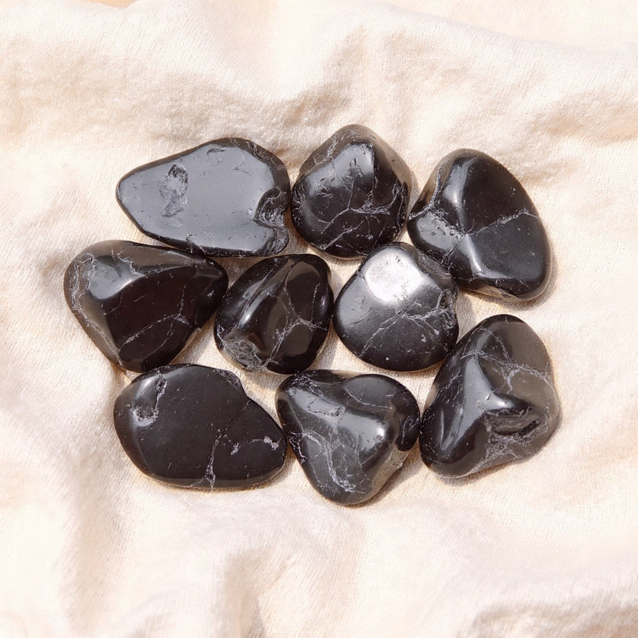 Turmalina Negra Rolada — Proteção, Purificação, Soluções