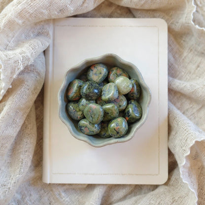 Unakite Rolado — Resiliência, Desbloqueios, Cura Interior